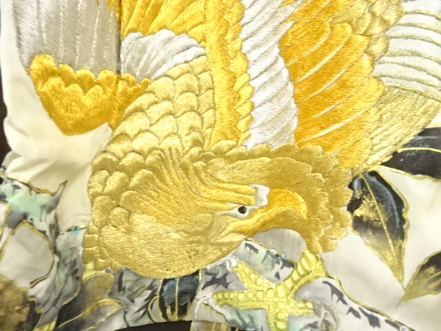 アンティーク　鷹模様刺繍五つ紋男児着物（長襦袢付き）